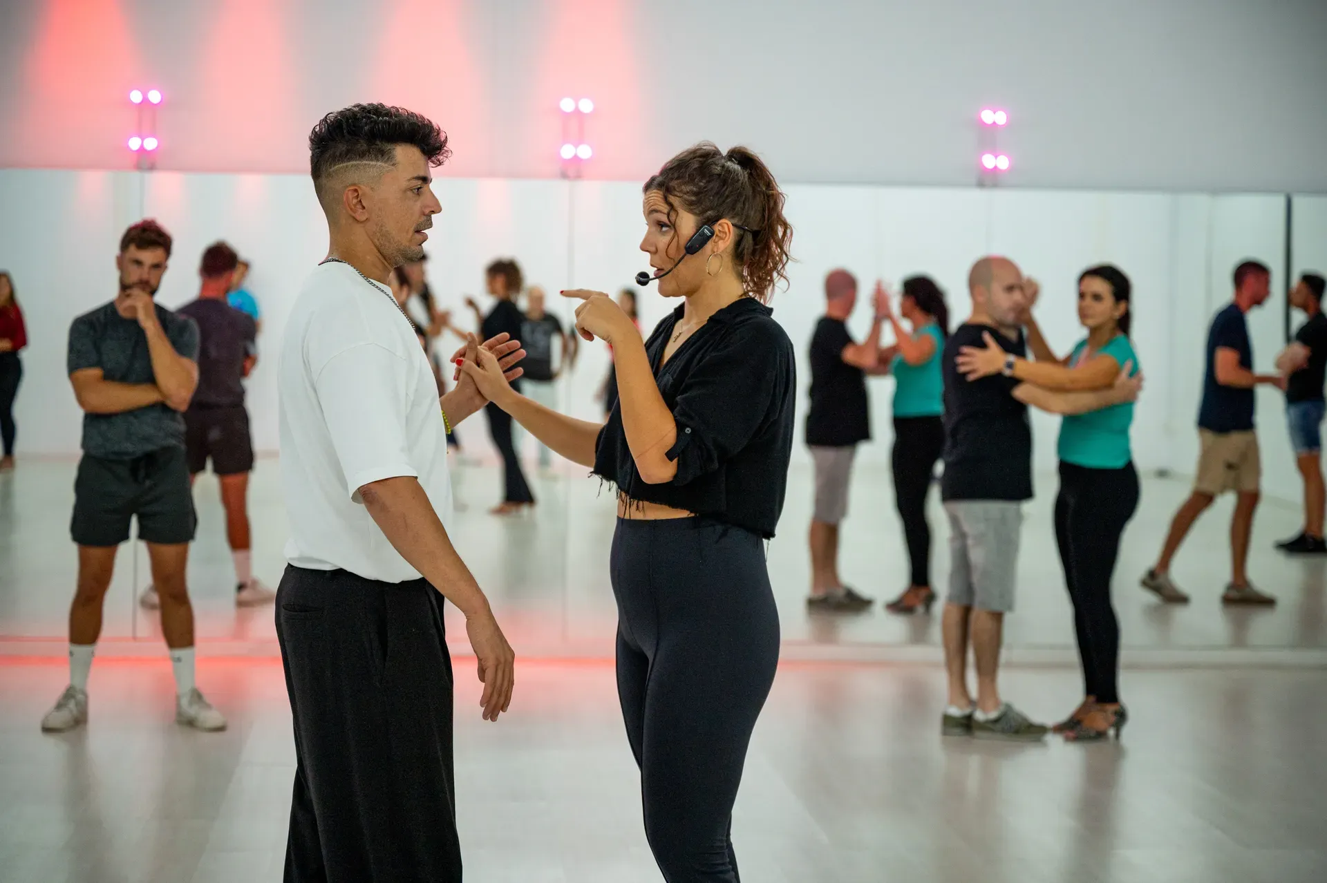 Clase de Salsa Inicio 1 en Saoco Dance Center